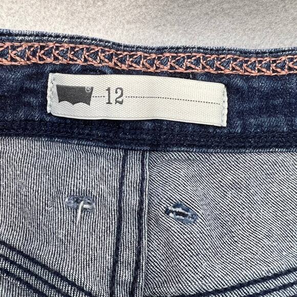 Levi's Women's Jean Shorts Size 12 W31 Medium Wash - Picture 9 of 11